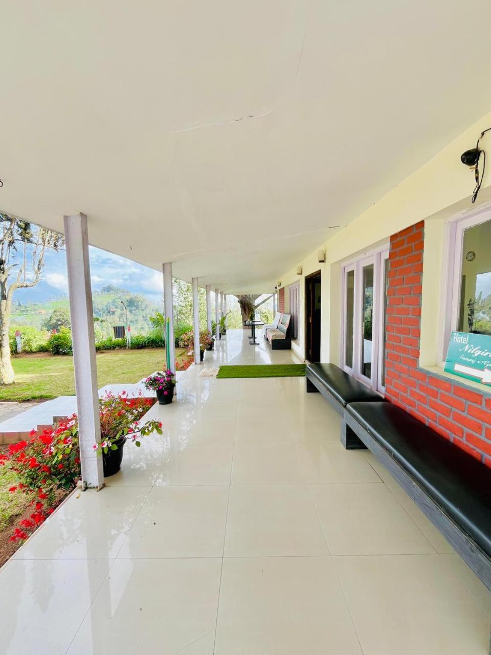 Nilgiris Inn Kotagiri Luaran gambar