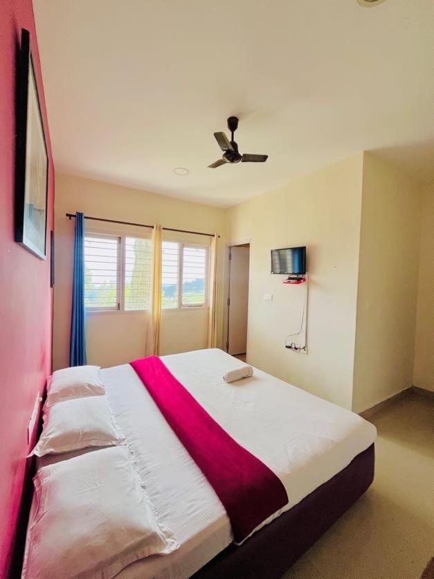 Nilgiris Inn Kotagiri Luaran gambar