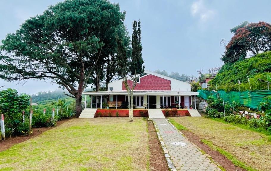 Nilgiris Inn Kotagiri Luaran gambar